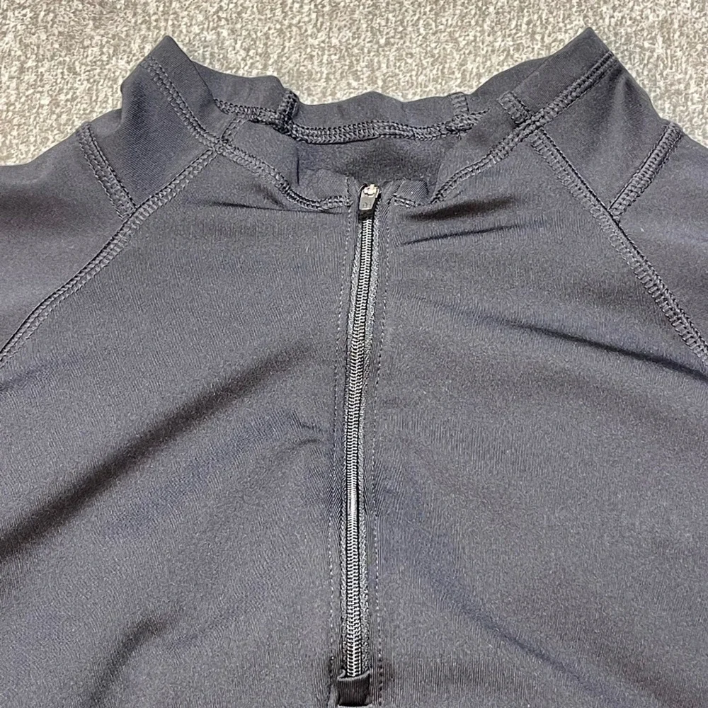 The North Face Mens Black Quarter Zip Pullover Active Top Size Medium NF0A3Y22